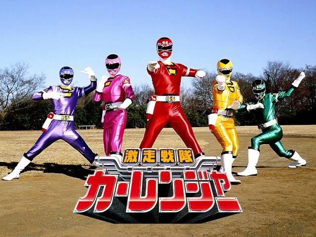 【悲報】来年の戦隊ヒーローさん、足が長すぎて炎上\n_1