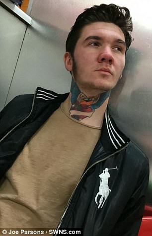 【悲報】白人男性「タトゥーをしているだけで酷い差別をうける。地獄みたいな国だ。」\n_1