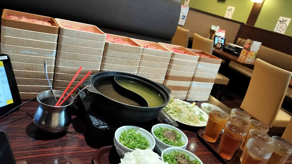 しゃぶ葉で食べ放題ブレイカーが現れる。  [153490809]\n_2